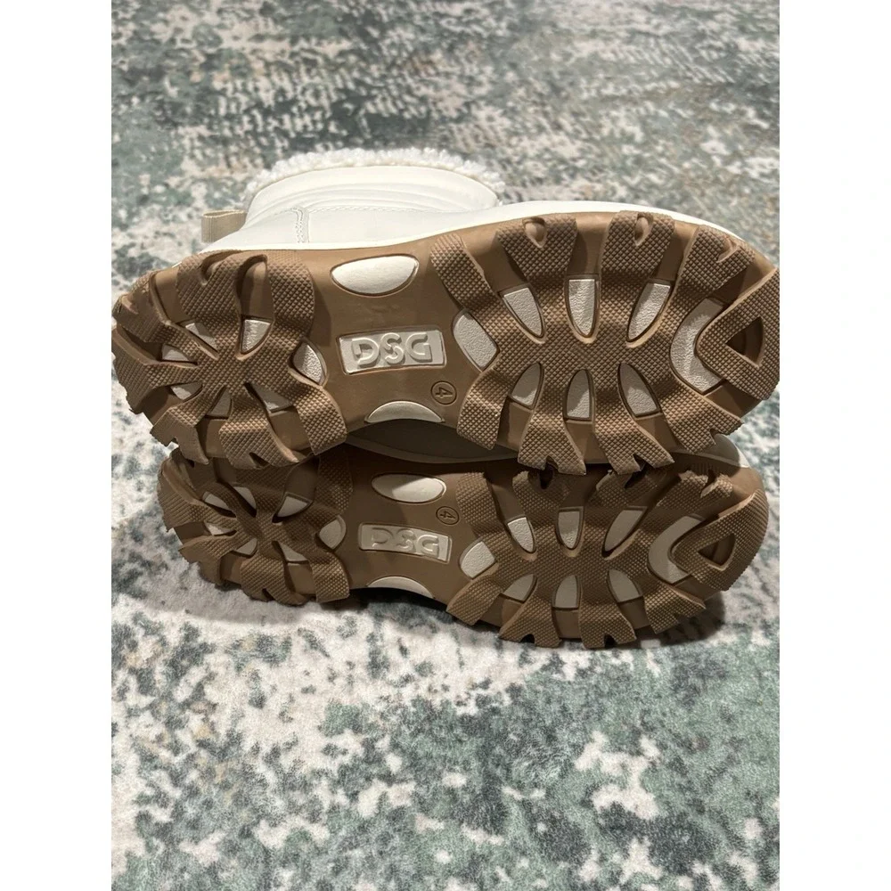 DSG Kids' Quilted Menace 100g Winter Boots Size 4 NEW